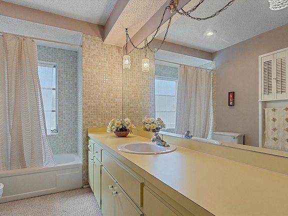 5th image of 1107 Southern Pine Ln