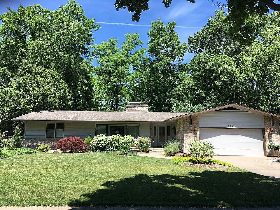 1st image of 2607 Golfridge Dr SE