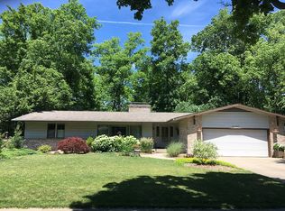2607 Golfridge Dr SE, Grand Rapids, MI 49546