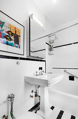 Sold by Keller Williams NYC | media 16