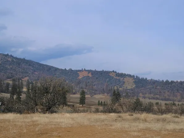 4902 Travis Heights Rd, Yreka, CA 96097