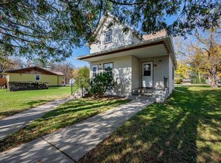 911 NW 8th St, Grand Rapids, MN 55744