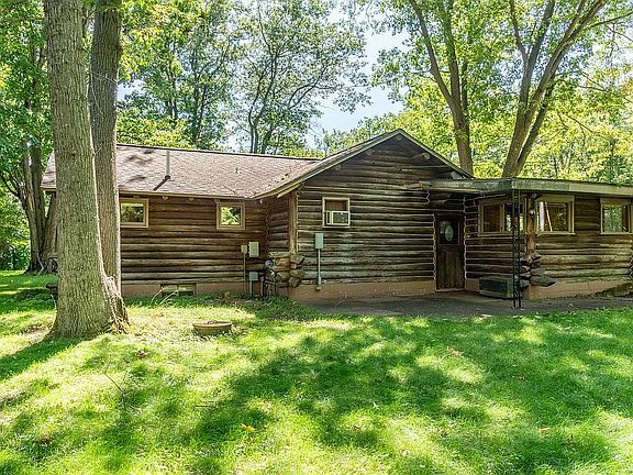 3rd image of 7552 Caron Dr #4