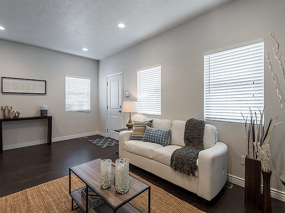 4th image of 3868 S 1605 W #202