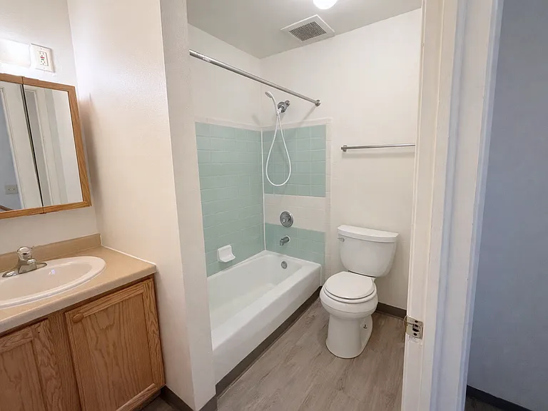 Independence Park Townhomes — Photo 12