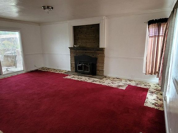 3rd image of 2551 W Princeton Ave