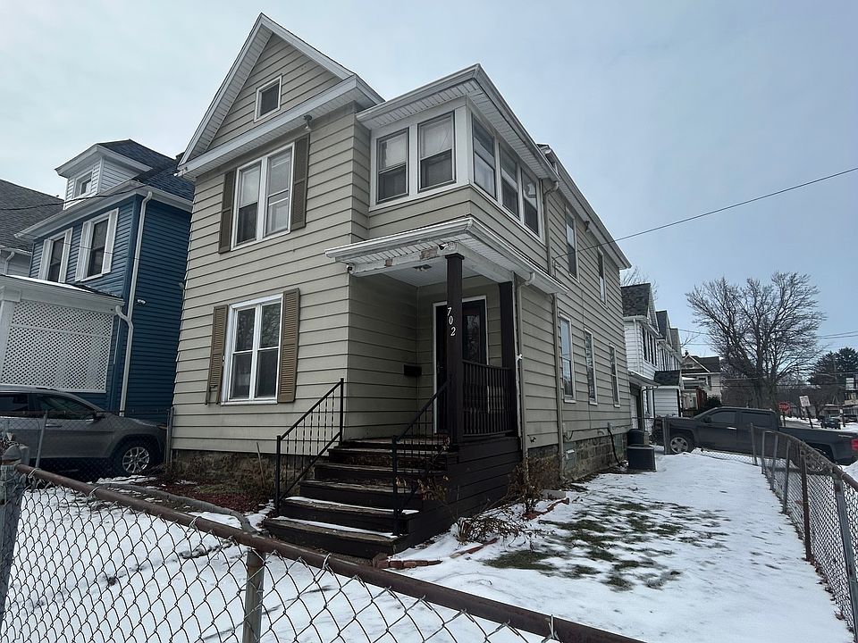 1st image of 702 Park Ave N