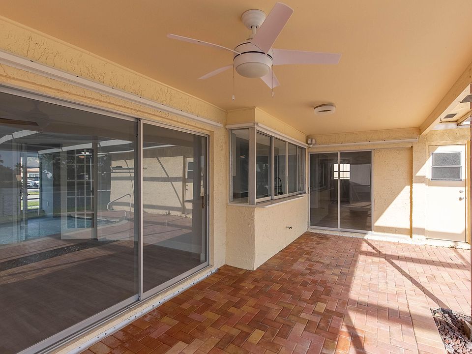 1st image of 10660 NW 29th Manor