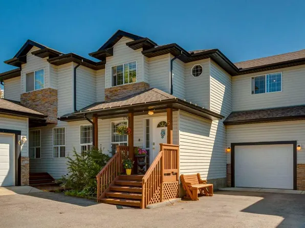 135 W Bow Ridge Dr #5, Cochrane, AB T4C 2G3