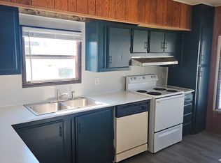 39 Village Ct, Mediapolis, IA 52637