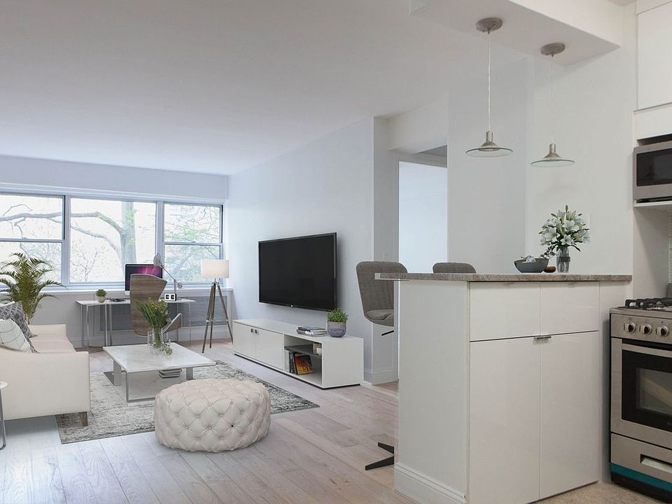 1st image of 333 E 46th St #3LL