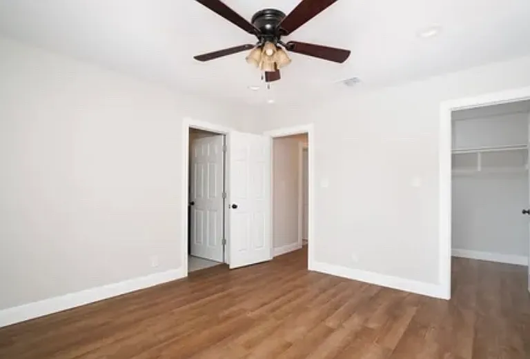 7347 Montgomery Dr — Photo 12