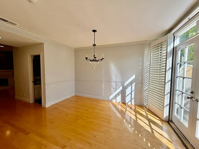 1242 Berkeley St #14 — Photo 9