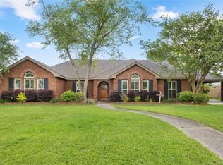 2005 Charvais Dr, Lake Charles, LA 70601