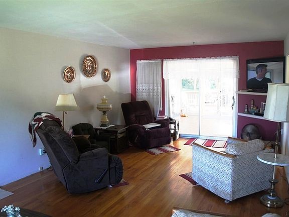 2nd image of 5 Park Ave