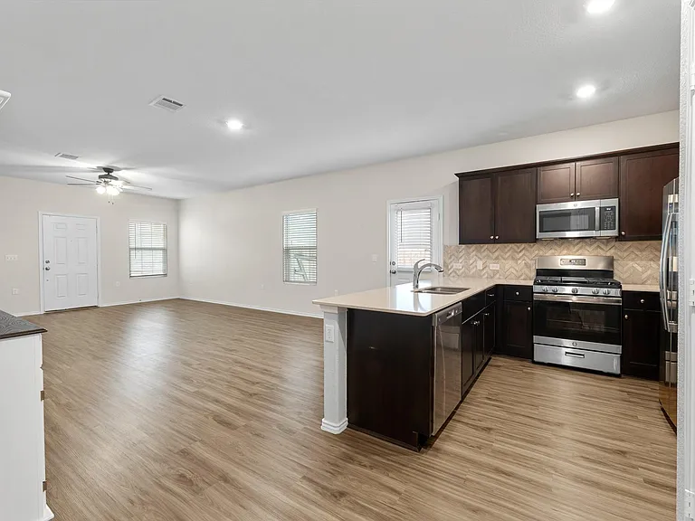 2537 Forgetmenot Ln — Photo 8