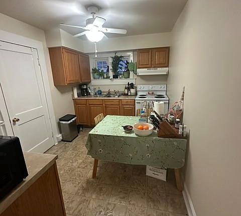 5th image of 1320B Rowe St
