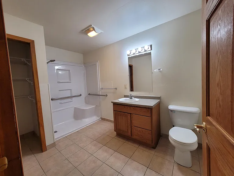 1013 Division St #2 — Photo 5