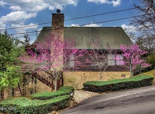 2234 Eagle Feather Dr, Sevierville, TN 37876