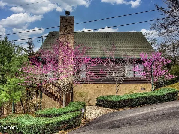 2234 Eagle Feather Dr, Sevierville, TN 37876