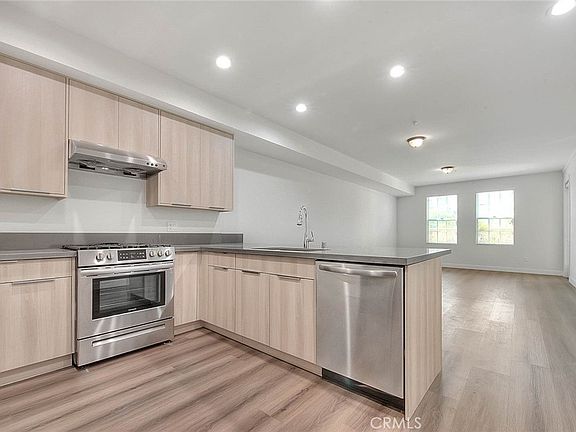 4th image of 501 W Foothill Blvd #104