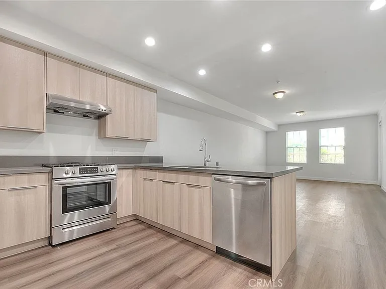 501 W Foothill Blvd #104 — Photo 4