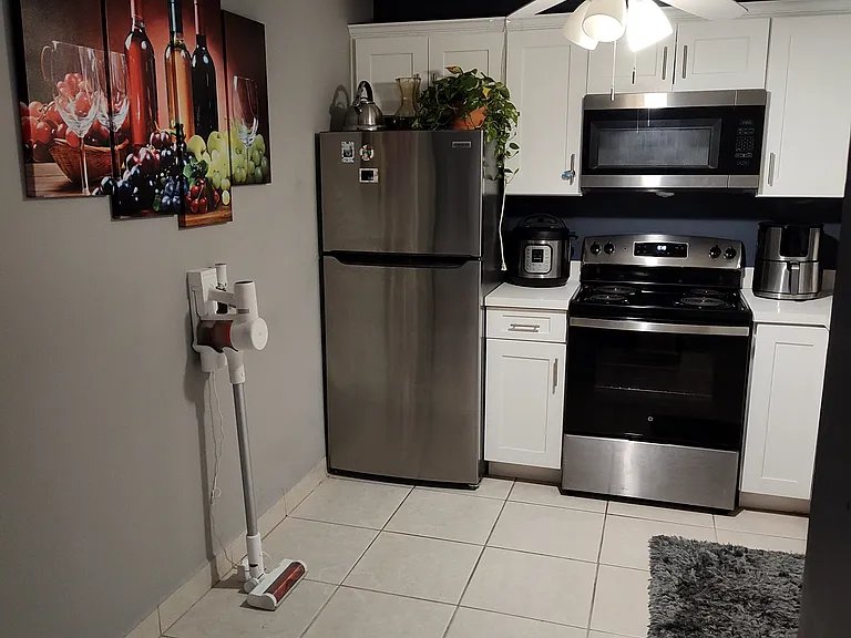 806 Thomas St #A — Photo 9