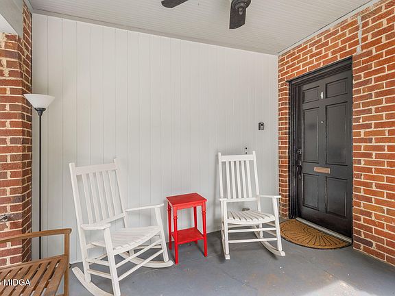 5th image of 341 Buford Pl