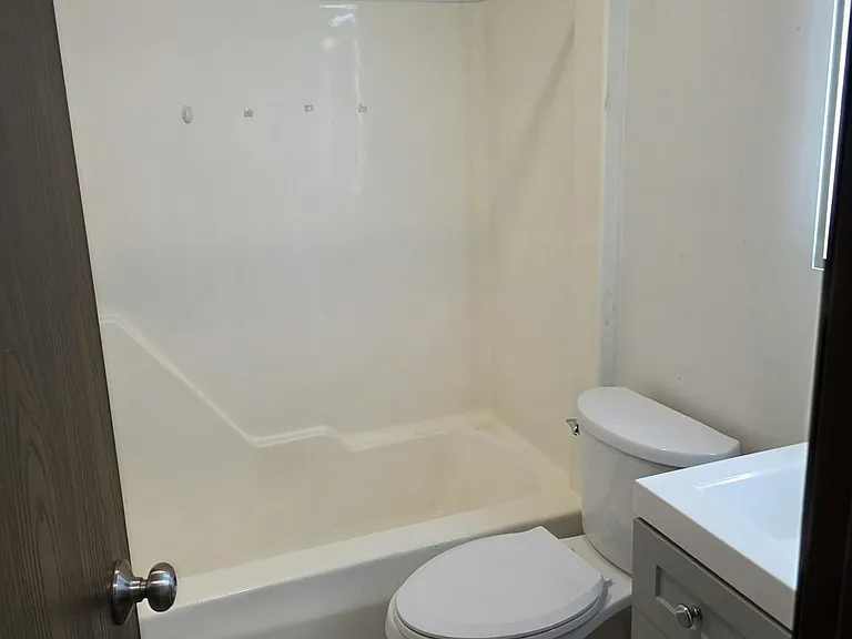 601 Rizek Dr #7B — Photo 5