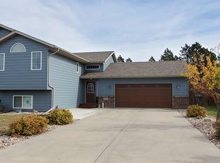4832 Chalkstone Dr, Rapid City, SD 57701