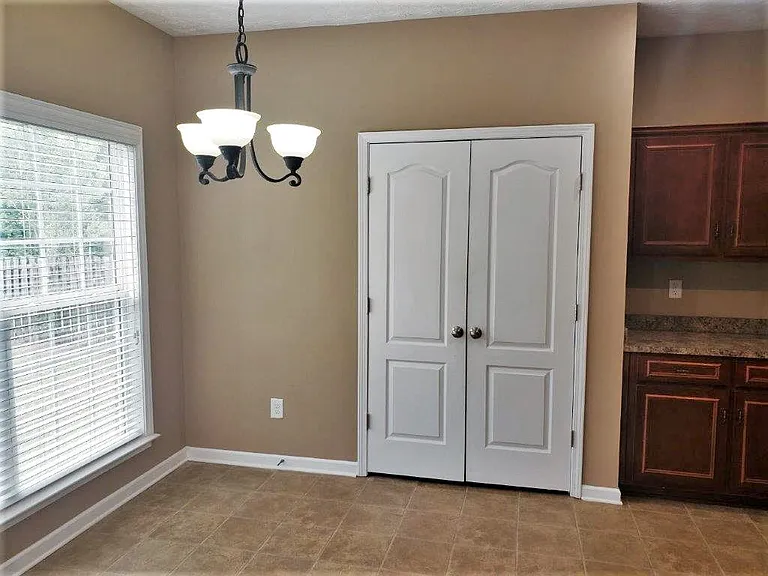 9001 Scottsdale Ct — Photo 15