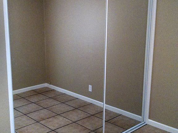 4th image of 7239 Larchmont Dr