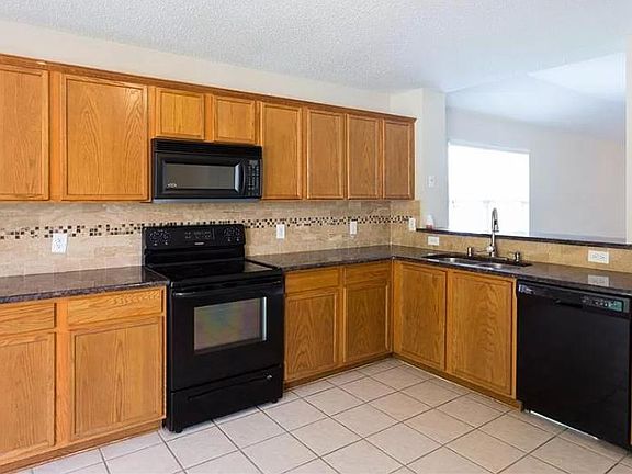 5th image of 9821 Fillmore Dr
