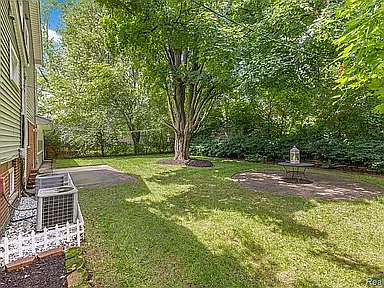 520 Byron St — Photo 44