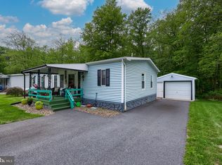 21 Maple Ave, Manheim, PA 17545