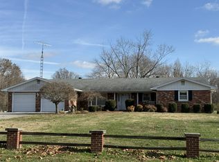 1598 County Road 1100 E, Carmi, IL 62821