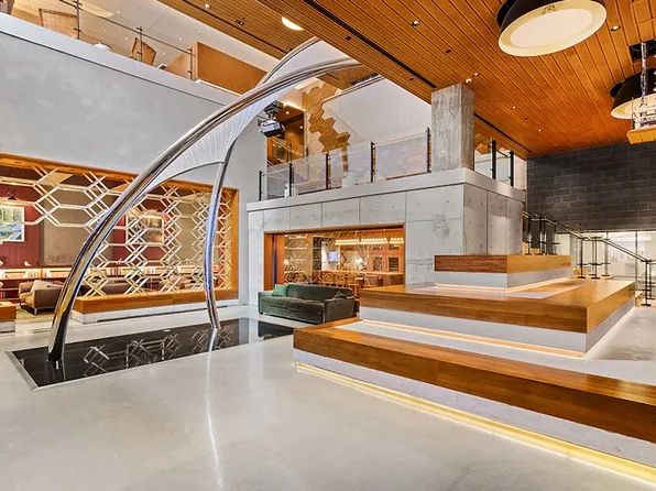 21 West End Avenue image 8 of 40