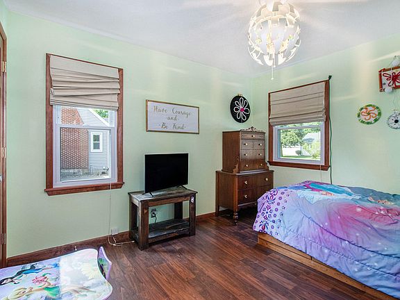 5th image of 226 Briarwood Ln