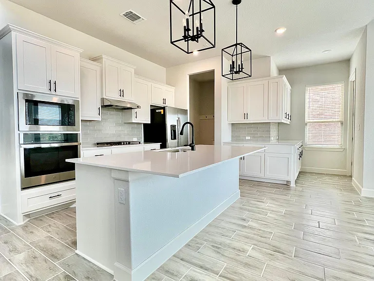 6904 Empresa Dr — Photo 7