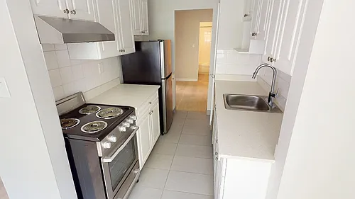 1885 Barclay St #208 Photo 1