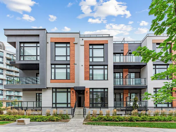 14 David Eyer Rd #1014, Richmond Hill, ON L4S 0N4