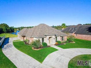 27781 Lakeshore Dr, Walker, LA 70785