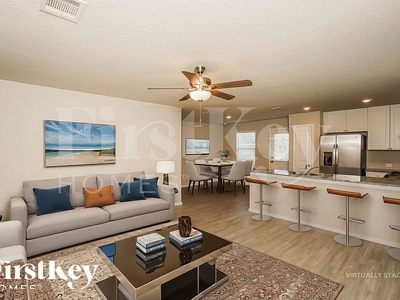 4th image of 10519 De Gonzalo Way