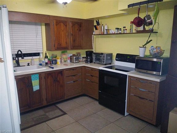 4th image of 1574 Ixora Dr