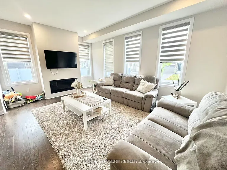 1042 Parabolica Way — Photo 8