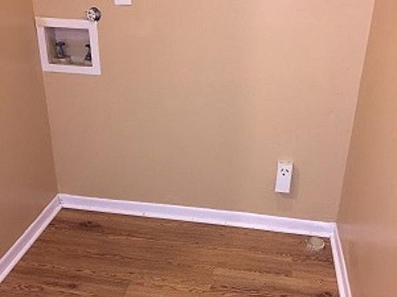 4th image of 110 Arlington St APT 2