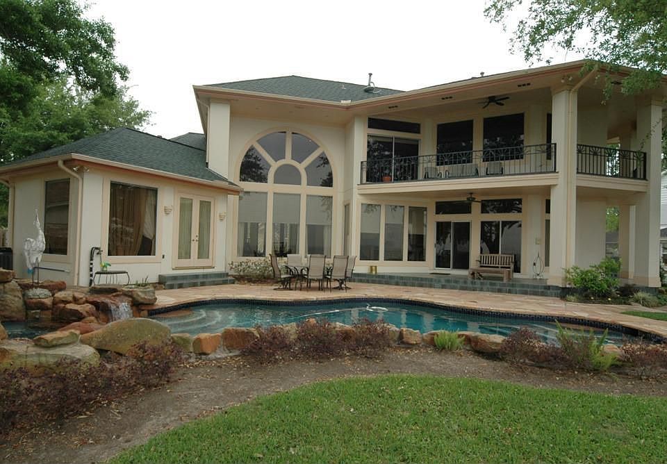 1st image of 3145 Fondren St