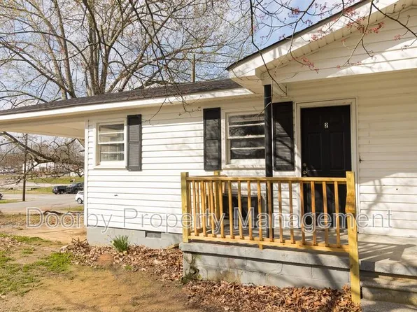 207 Napier St, La Fayette, GA