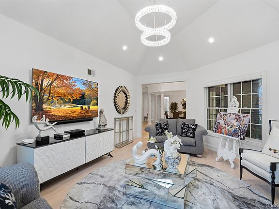 5th image of 23 Hathaway Lane