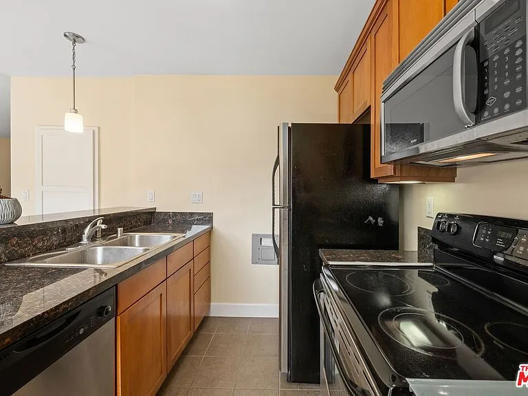 10982 Roebling Ave #309 — Photo 31